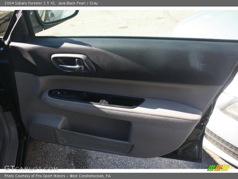 Java Black Pearl / Gray 2004 Subaru Forester 2.5 XS