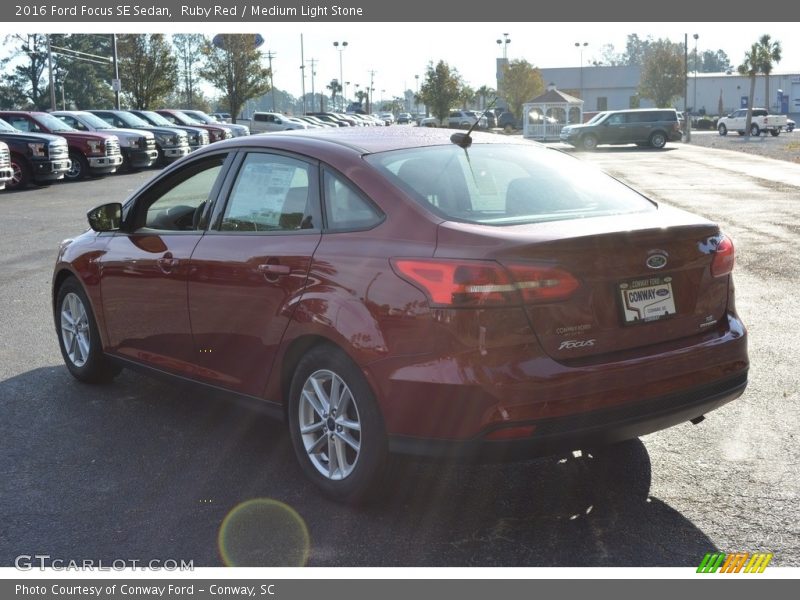 Ruby Red / Medium Light Stone 2016 Ford Focus SE Sedan