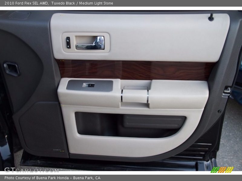 Tuxedo Black / Medium Light Stone 2010 Ford Flex SEL AWD