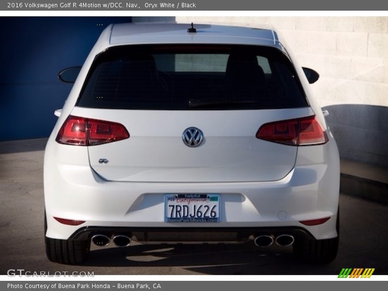 Oryx White / Black 2016 Volkswagen Golf R 4Motion w/DCC. Nav.