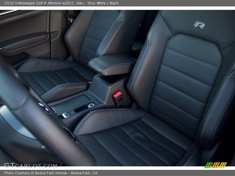 Oryx White / Black 2016 Volkswagen Golf R 4Motion w/DCC. Nav.