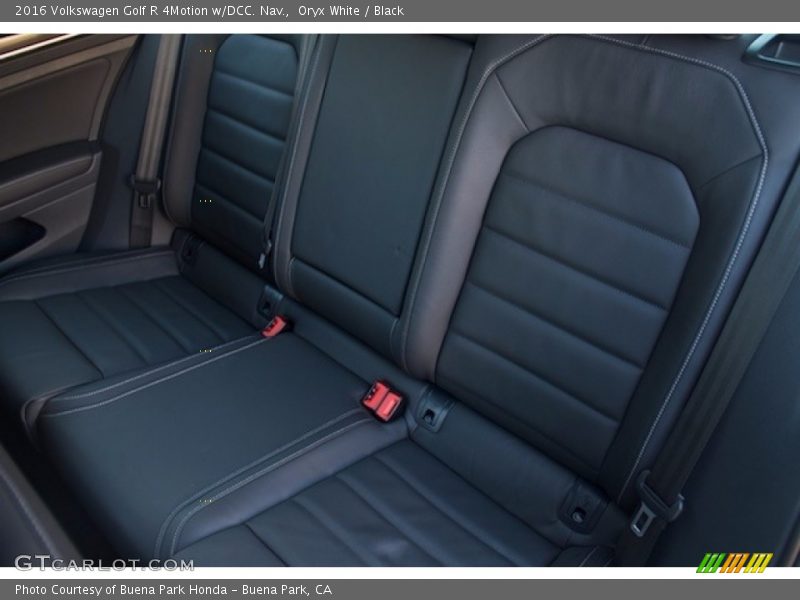 Oryx White / Black 2016 Volkswagen Golf R 4Motion w/DCC. Nav.