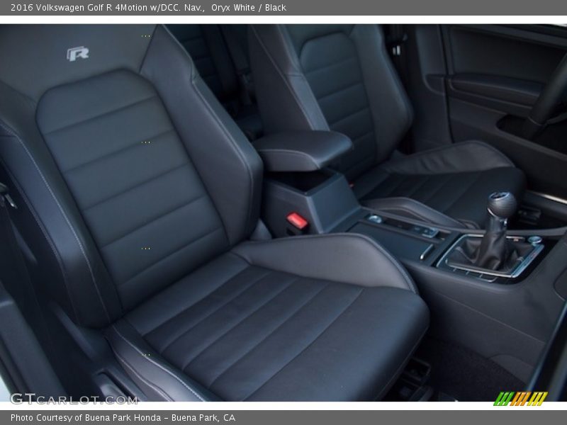 Oryx White / Black 2016 Volkswagen Golf R 4Motion w/DCC. Nav.