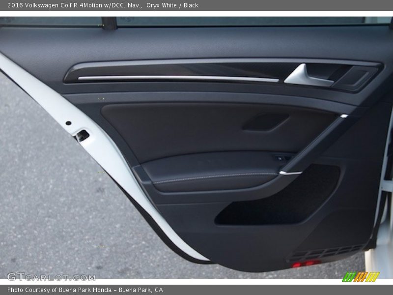 Oryx White / Black 2016 Volkswagen Golf R 4Motion w/DCC. Nav.