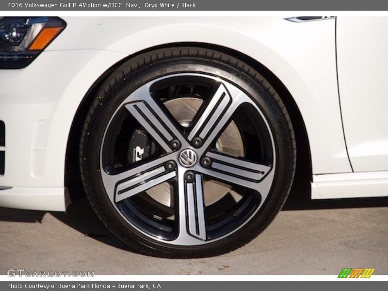 Oryx White / Black 2016 Volkswagen Golf R 4Motion w/DCC. Nav.