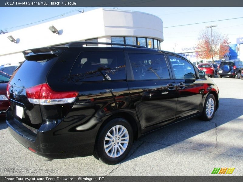 Black / Bisque 2013 Toyota Sienna XLE