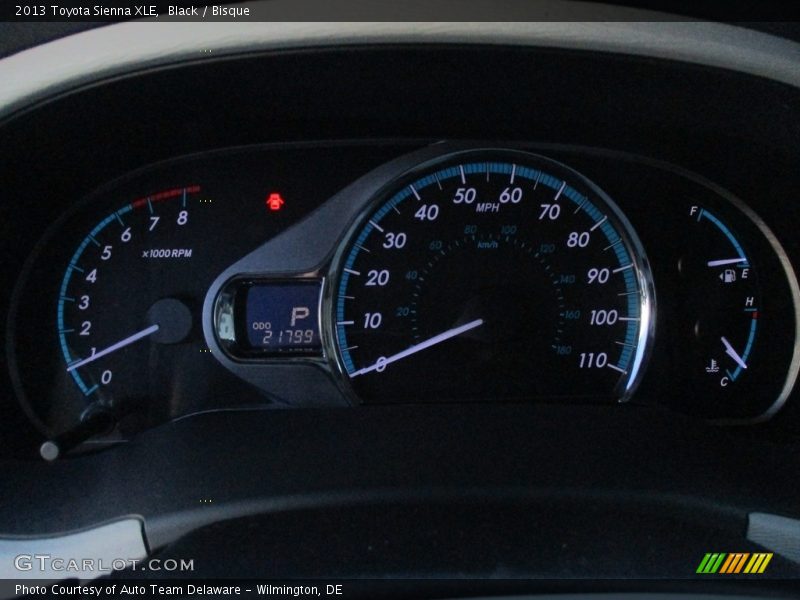 Black / Bisque 2013 Toyota Sienna XLE