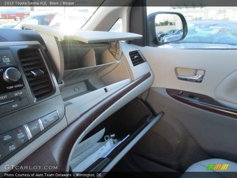 Black / Bisque 2013 Toyota Sienna XLE