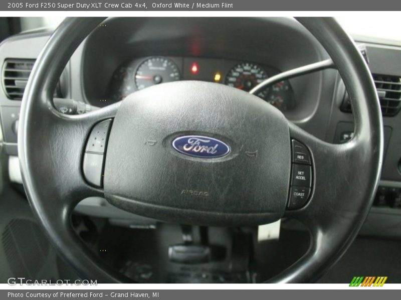 Oxford White / Medium Flint 2005 Ford F250 Super Duty XLT Crew Cab 4x4