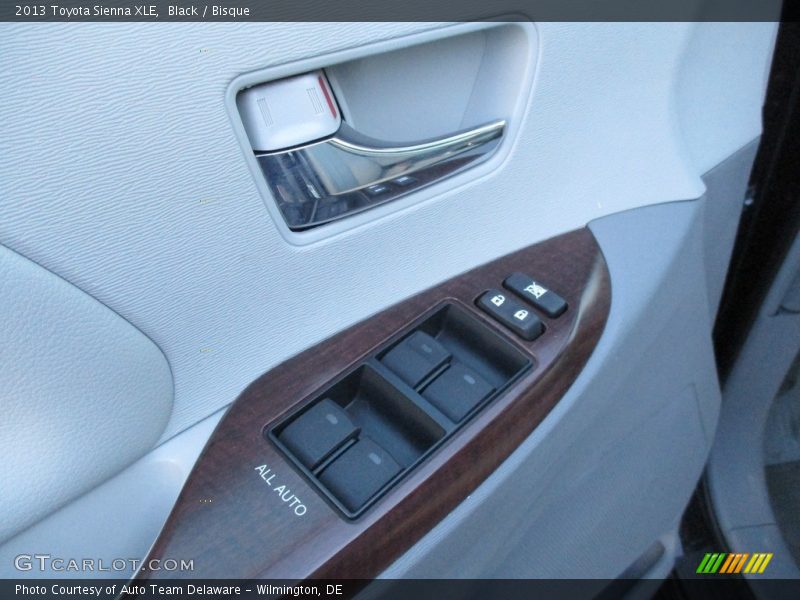 Black / Bisque 2013 Toyota Sienna XLE