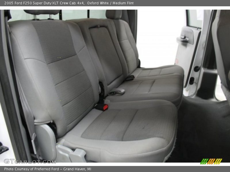 Oxford White / Medium Flint 2005 Ford F250 Super Duty XLT Crew Cab 4x4