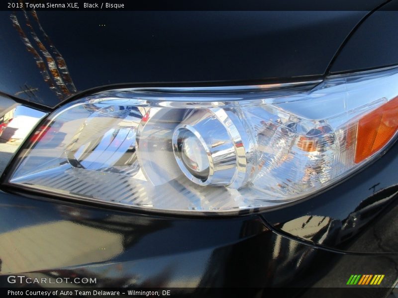 Black / Bisque 2013 Toyota Sienna XLE