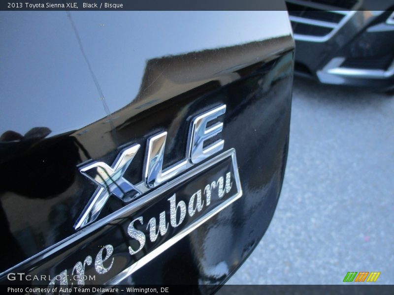Black / Bisque 2013 Toyota Sienna XLE