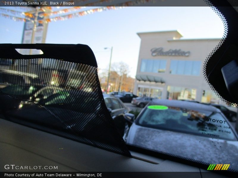 Black / Bisque 2013 Toyota Sienna XLE