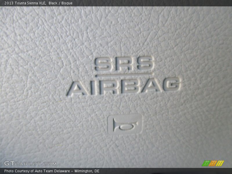 Black / Bisque 2013 Toyota Sienna XLE