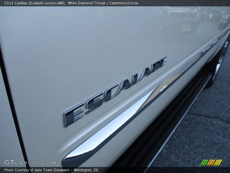 White Diamond Tricoat / Cashmere/Cocoa 2013 Cadillac Escalade Luxury AWD