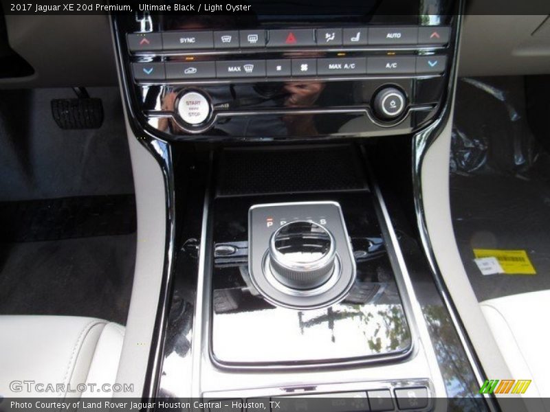 Ultimate Black / Light Oyster 2017 Jaguar XE 20d Premium
