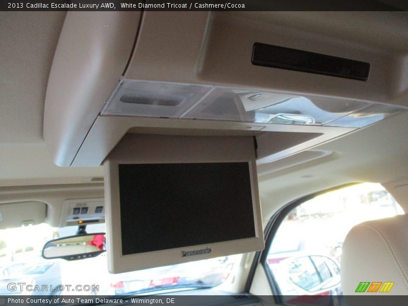 White Diamond Tricoat / Cashmere/Cocoa 2013 Cadillac Escalade Luxury AWD