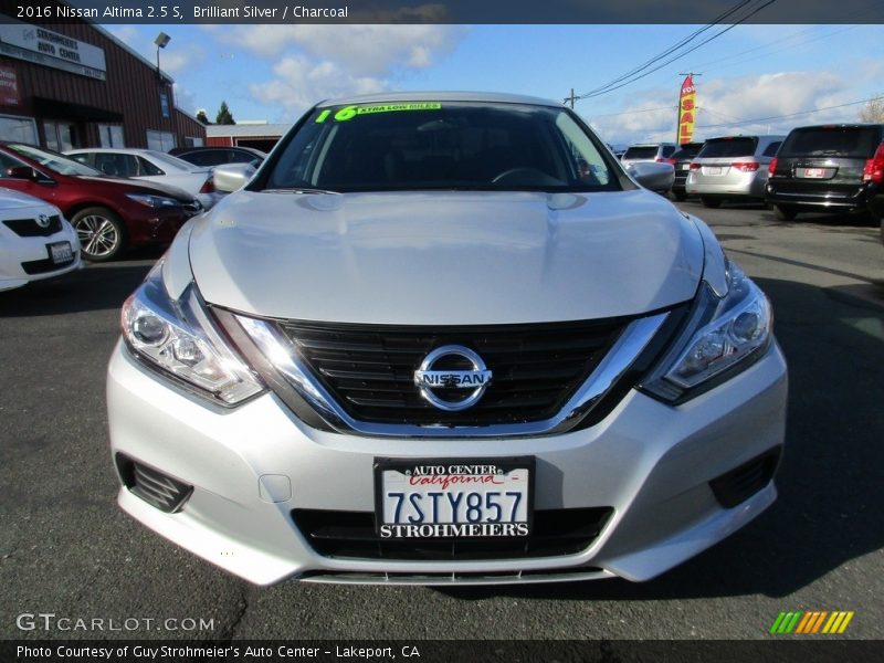 Brilliant Silver / Charcoal 2016 Nissan Altima 2.5 S