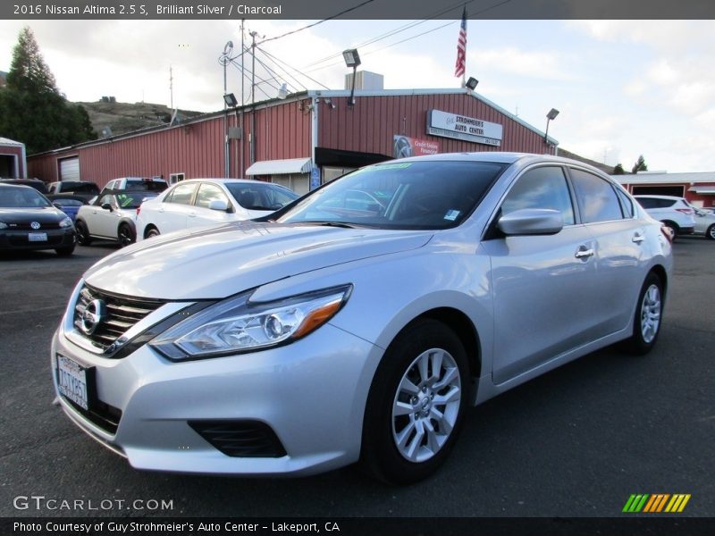 Brilliant Silver / Charcoal 2016 Nissan Altima 2.5 S