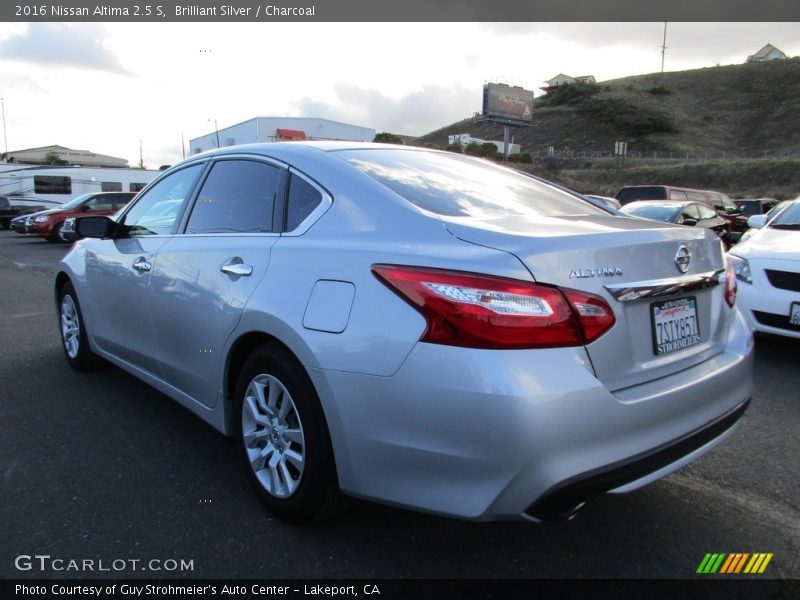 Brilliant Silver / Charcoal 2016 Nissan Altima 2.5 S
