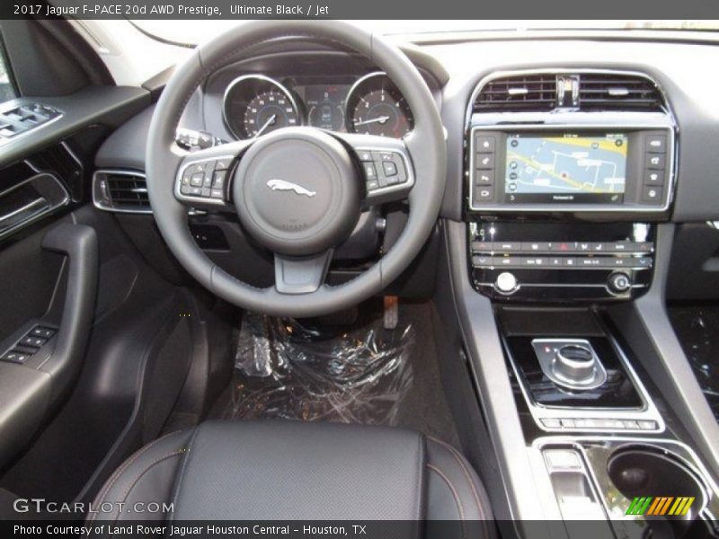 Ultimate Black / Jet 2017 Jaguar F-PACE 20d AWD Prestige