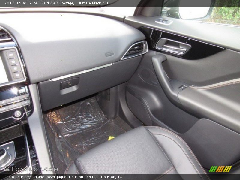 Ultimate Black / Jet 2017 Jaguar F-PACE 20d AWD Prestige