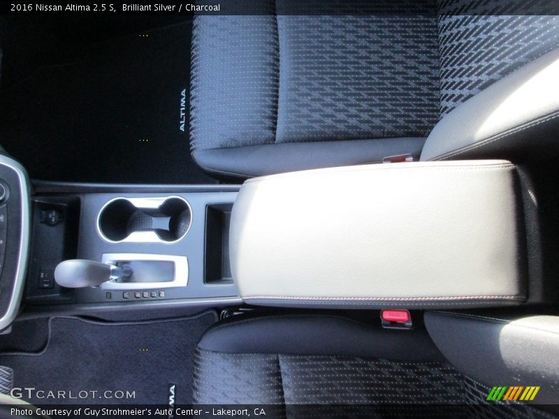 Brilliant Silver / Charcoal 2016 Nissan Altima 2.5 S