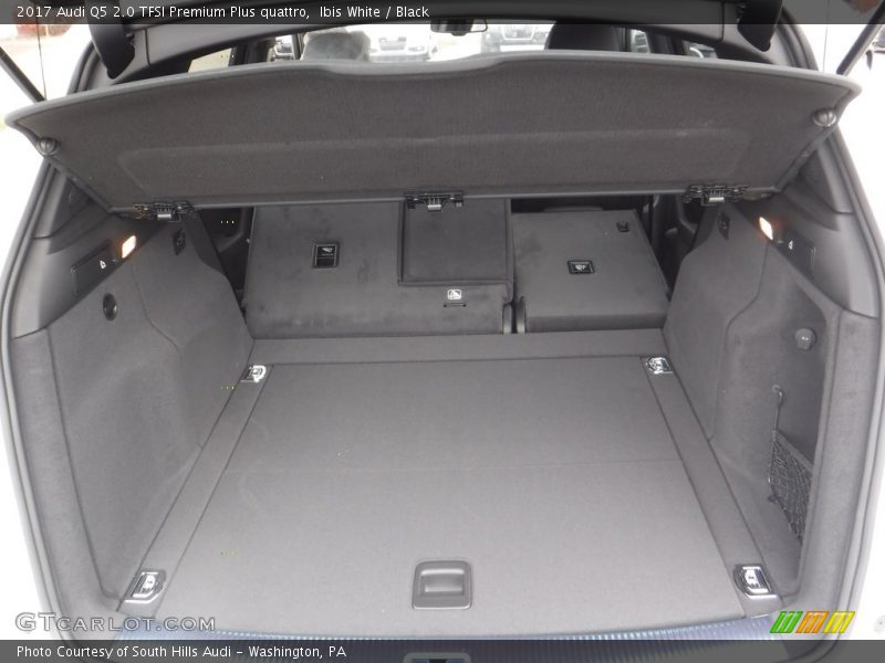  2017 Q5 2.0 TFSI Premium Plus quattro Trunk