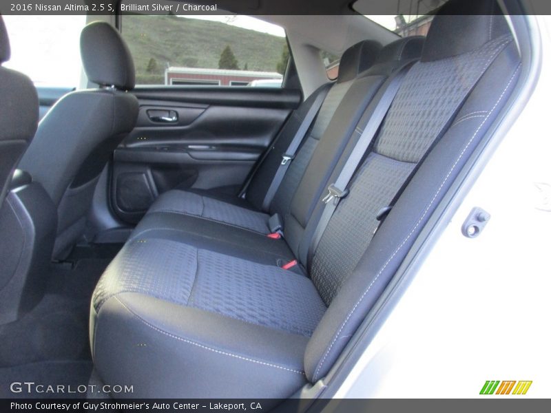 Brilliant Silver / Charcoal 2016 Nissan Altima 2.5 S