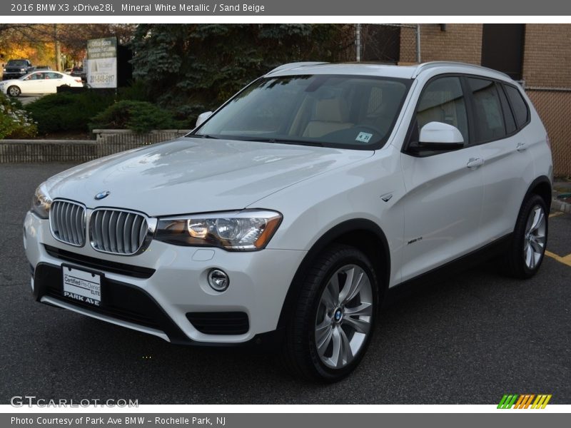Mineral White Metallic / Sand Beige 2016 BMW X3 xDrive28i