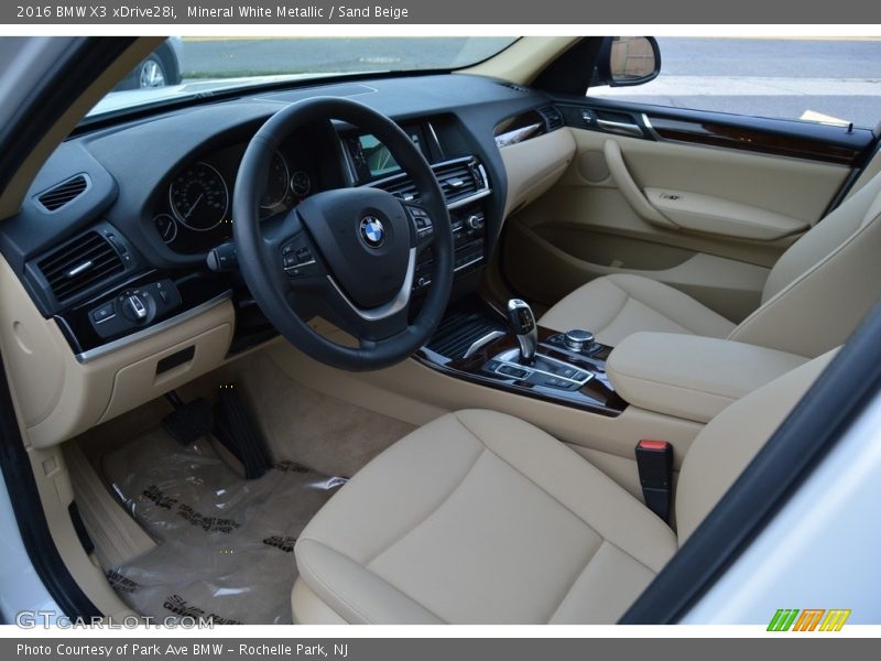 Mineral White Metallic / Sand Beige 2016 BMW X3 xDrive28i