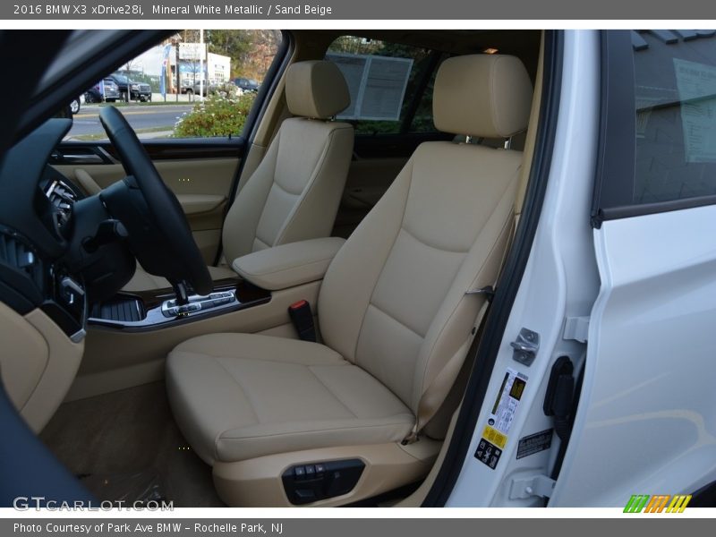 Mineral White Metallic / Sand Beige 2016 BMW X3 xDrive28i
