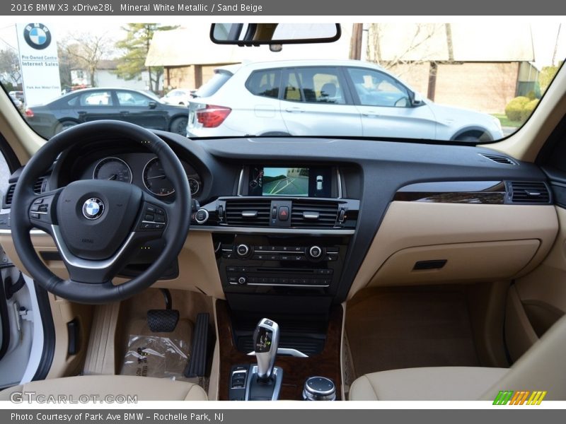 Mineral White Metallic / Sand Beige 2016 BMW X3 xDrive28i