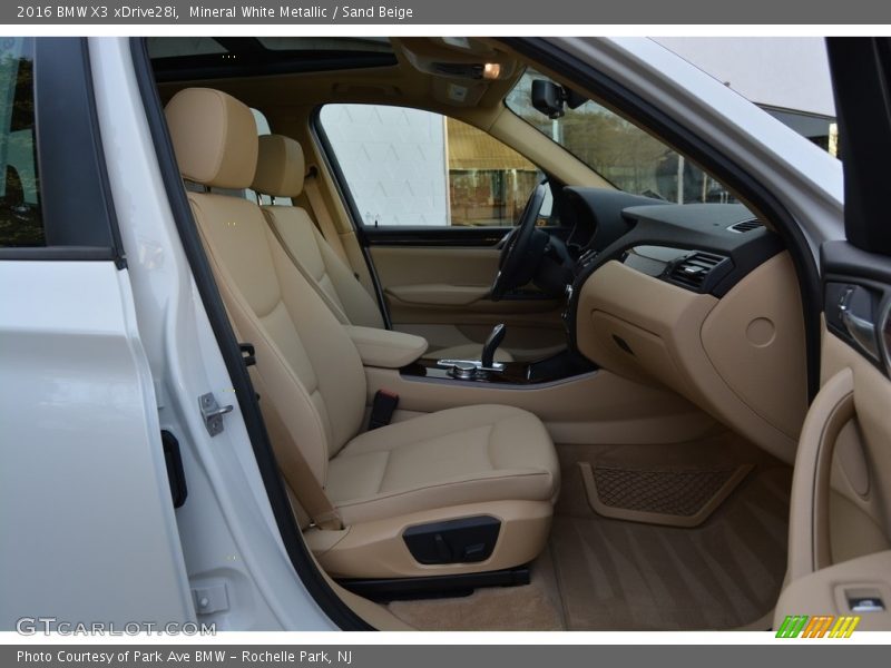Mineral White Metallic / Sand Beige 2016 BMW X3 xDrive28i
