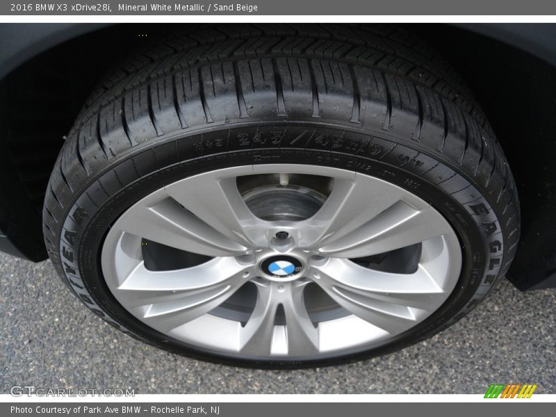 Mineral White Metallic / Sand Beige 2016 BMW X3 xDrive28i