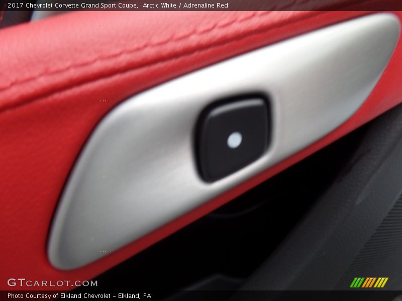 Arctic White / Adrenaline Red 2017 Chevrolet Corvette Grand Sport Coupe