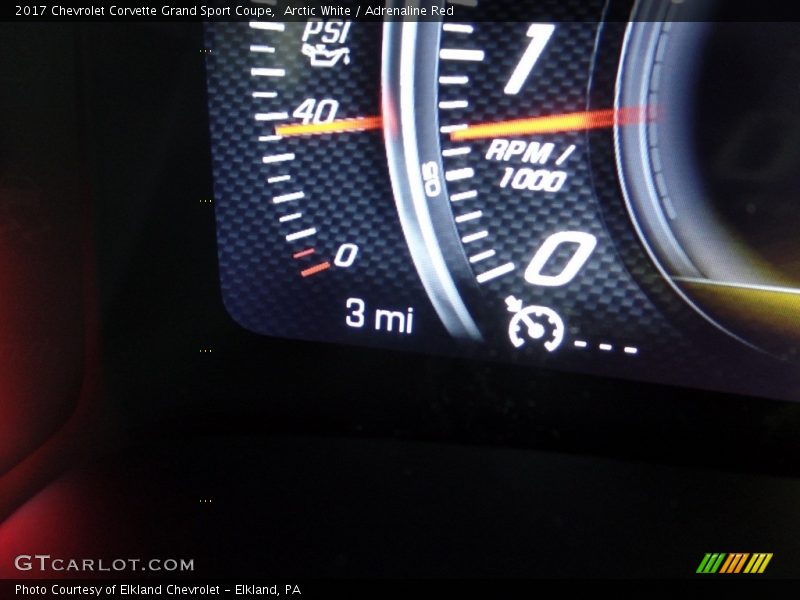 Arctic White / Adrenaline Red 2017 Chevrolet Corvette Grand Sport Coupe