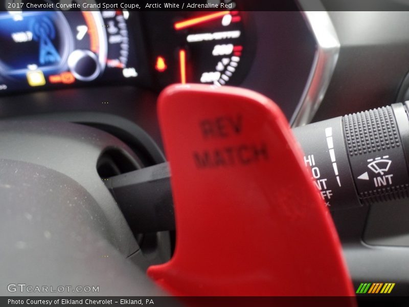 Arctic White / Adrenaline Red 2017 Chevrolet Corvette Grand Sport Coupe