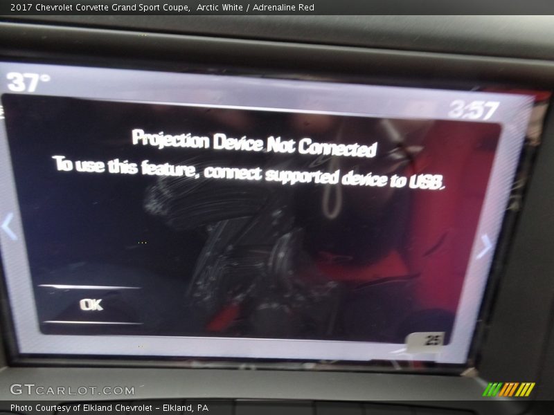 Arctic White / Adrenaline Red 2017 Chevrolet Corvette Grand Sport Coupe