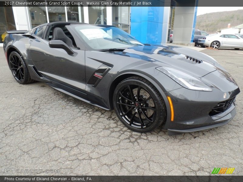 Front 3/4 View of 2017 Corvette Grand Sport Coupe