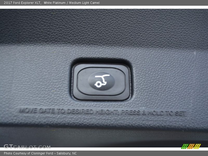 White Platinum / Medium Light Camel 2017 Ford Explorer XLT