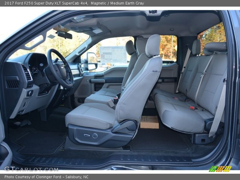 Front Seat of 2017 F250 Super Duty XLT SuperCab 4x4