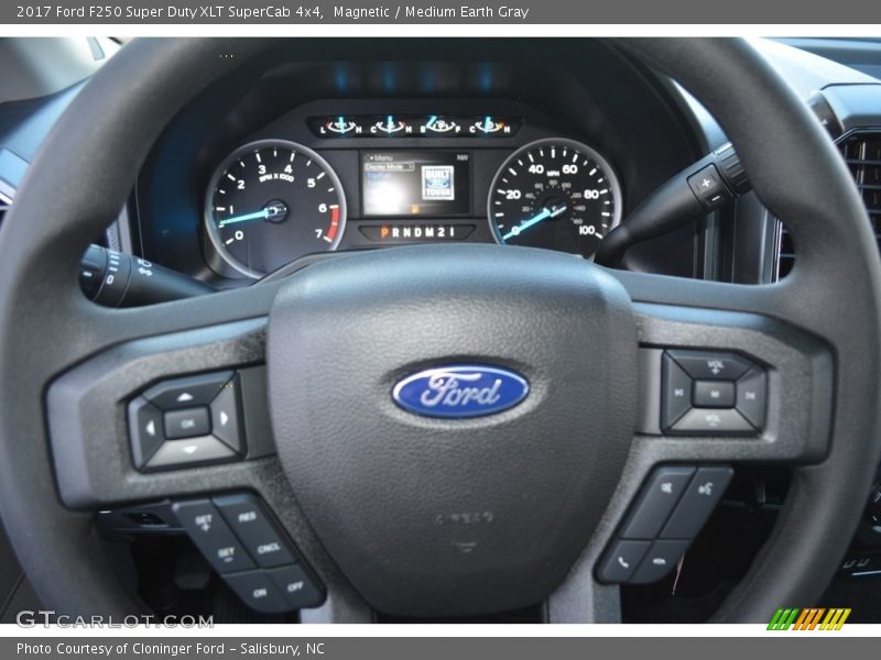 Magnetic / Medium Earth Gray 2017 Ford F250 Super Duty XLT SuperCab 4x4