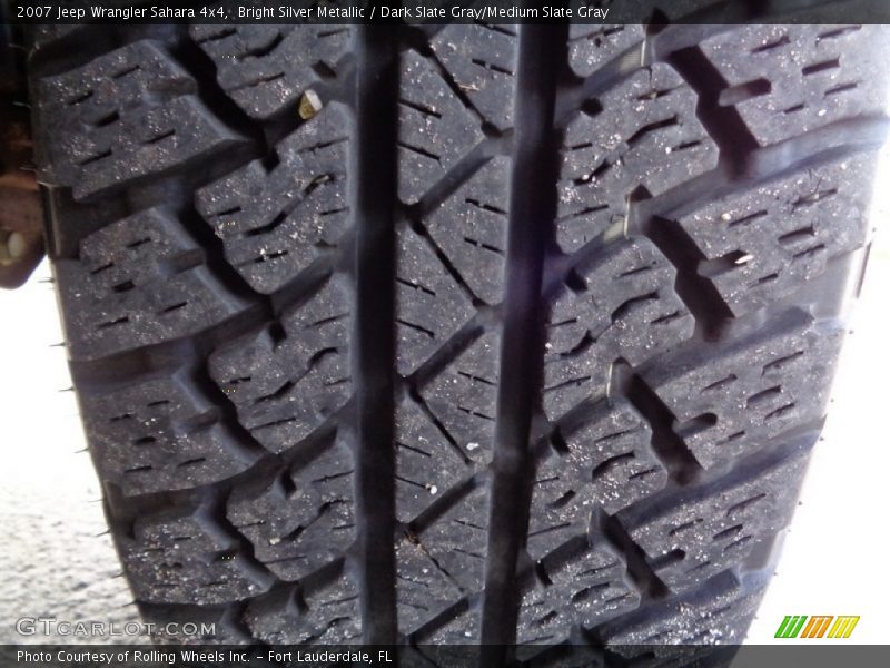 Bright Silver Metallic / Dark Slate Gray/Medium Slate Gray 2007 Jeep Wrangler Sahara 4x4