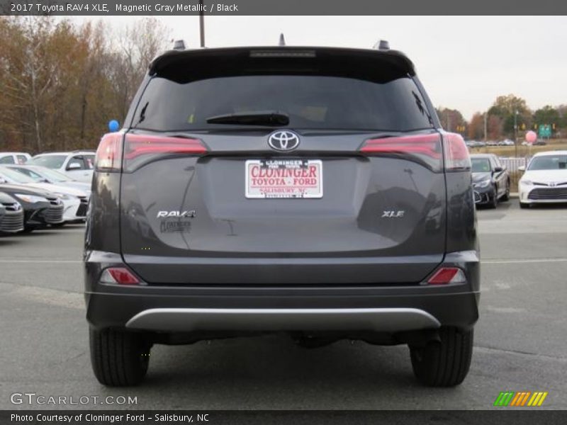 Magnetic Gray Metallic / Black 2017 Toyota RAV4 XLE