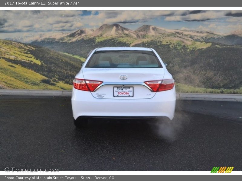 Super White / Ash 2017 Toyota Camry LE