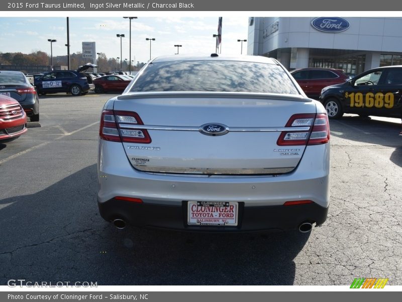 Ingot Silver Metallic / Charcoal Black 2015 Ford Taurus Limited