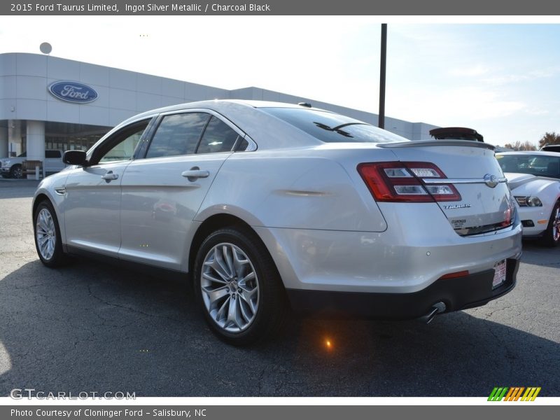 Ingot Silver Metallic / Charcoal Black 2015 Ford Taurus Limited