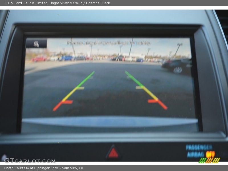 Ingot Silver Metallic / Charcoal Black 2015 Ford Taurus Limited